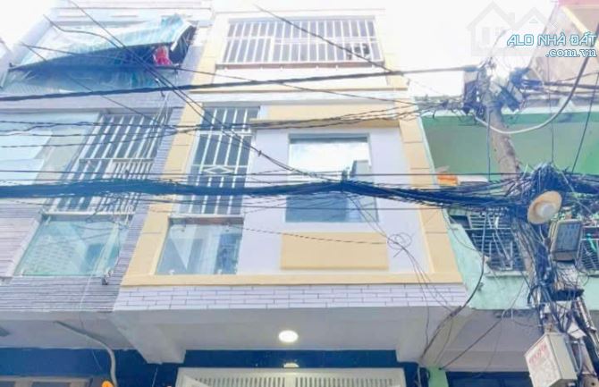Nhà HXH 1/ Hoàng Diệu, P.9, Quận 4 | 3 x 8 | Trệt 2 Lầu | 2PN 3WC | Giá 11tr