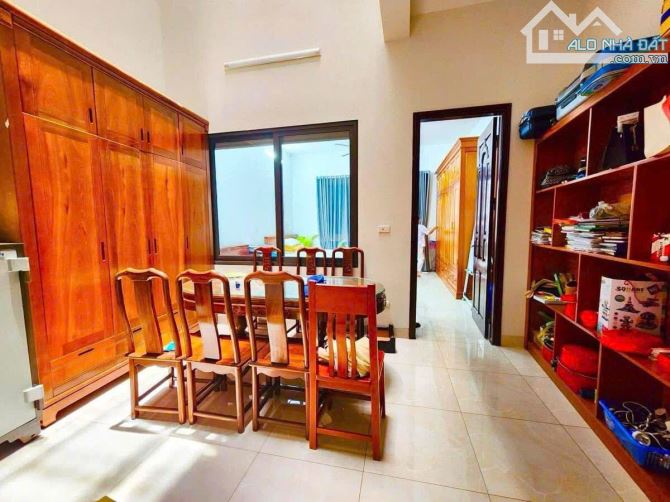 BÁN NHÀ PHỐ TRẦN QUỐC VƯỢNG – 100M– 5 TẦNG– 6M MẶT TIỀN– 29 TỶ - MẶT NGÕ THÔNG- VF3 ĐỖ CỬA