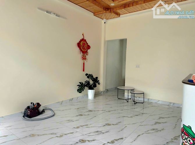 10,5 TỶ  MẶT TIỀN HƯỚNG ĐÔNG NAMSỔ RIÊNG - HOÀN CÔNG P.XUÂN HƯƠNG ĐÀ LẠT