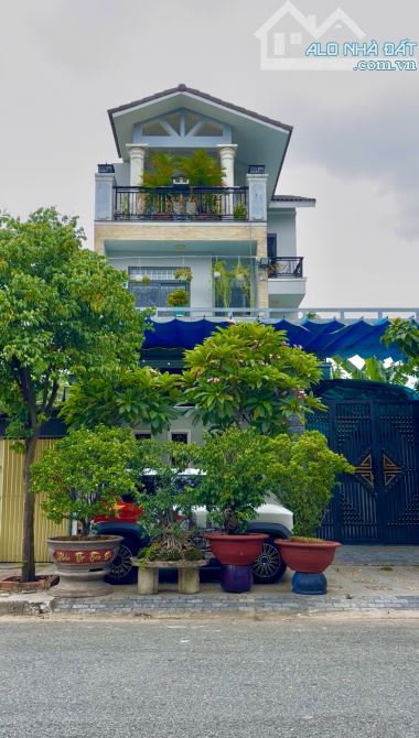 Vipp-Biệt Thự Vườn Khang Điền, 3 tầng 8x20, mức giá phù hợp