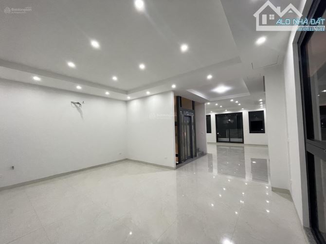 cho thuê nhà KĐT Galaxy Tố Hữu. DT 90m2, 6 tầng thông sàn, thang máy, điều hòa