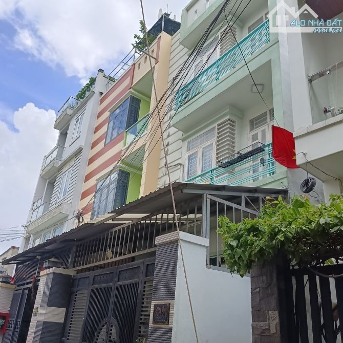 Còn duy nhất căn giá rẻ, Thới An 16, Q13, xe hơi ngủ trong nhà, tặng full nội thất.g nhà
