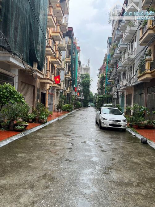 💥CẦU GIẤY PHÂN LÔ - Ô TÔ VỈA HÈ RỘNG - NHÀ 2 MẶT THOÁNG - KINH DOANH DÒNG TIỀN ỔN ĐỊNH -