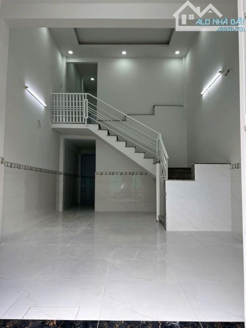 BÁN NHÀ NGUYỄN THỊ BÚP Q12 - 2 TẦNG 48M2 - HẺM 6M - 3.87 TỶ.