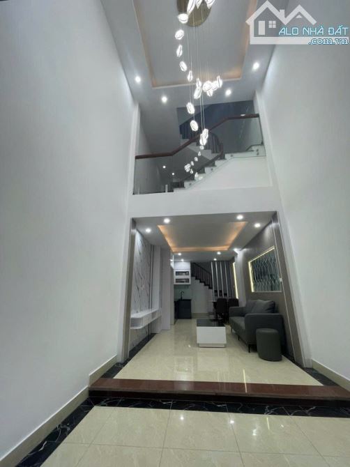 BÁN NHÀ ĐẸP KHƯƠNG TRUNG, THANH XUÂN, 40M2 x 5 TẦNG, GIÁ 7.5 TỶ
