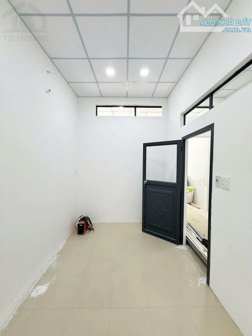 Giá Sốc Tới óc 700triệu Sổ Riêng Sẵn 102m2 Căn nhà nằm ngay Lê Minh Nhựt Củ Chi Bao Phí