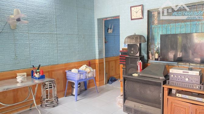 BÁN ĐẤT TẶNG NHÀ 97m2. TẠI MẶT ĐƯỜNG QUÁN TOAN HỒNG BÀNG HẢI PHÒNG