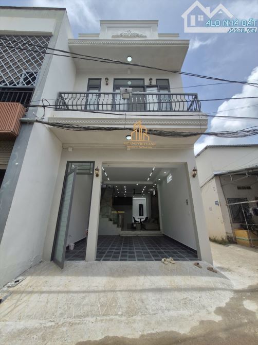 NHÀ ĐẸP 2 TẦNG HẺM 100 AMAKHE - CÁCH NGÃ SÁU 500M