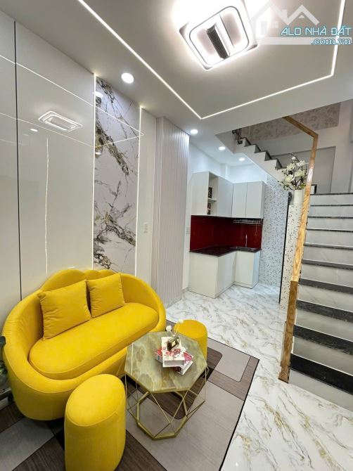 Nhà mới full nt đẹp giữa lòng SG quận 10