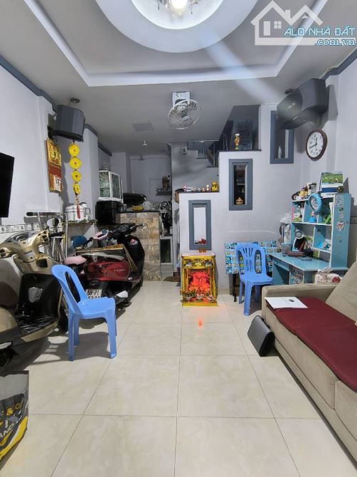 Bán nhà 3 tầng, ngang rộng gần 4m, Điện Biên Phủ, Phường 17, Bình Thanh, giá nhỉnh 4 tỷ TL