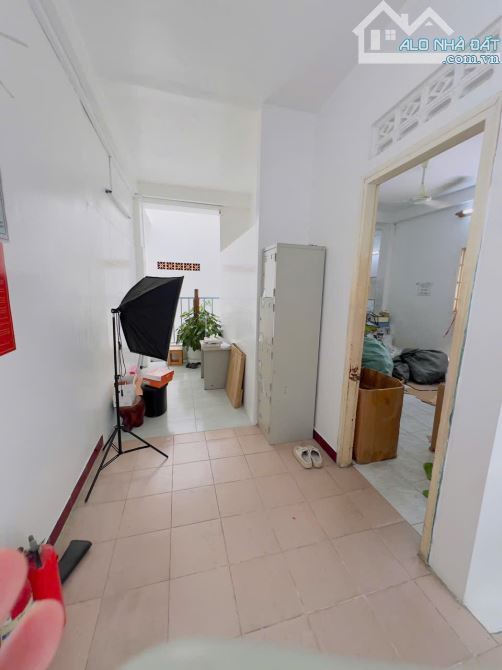 CẦN BÁN NHÀ 04 TẦNG MẶT TIỀN ĐƯỜNG HOÀNG VĂN THỤ, TP NHA TRANG 16,5 TỶ
