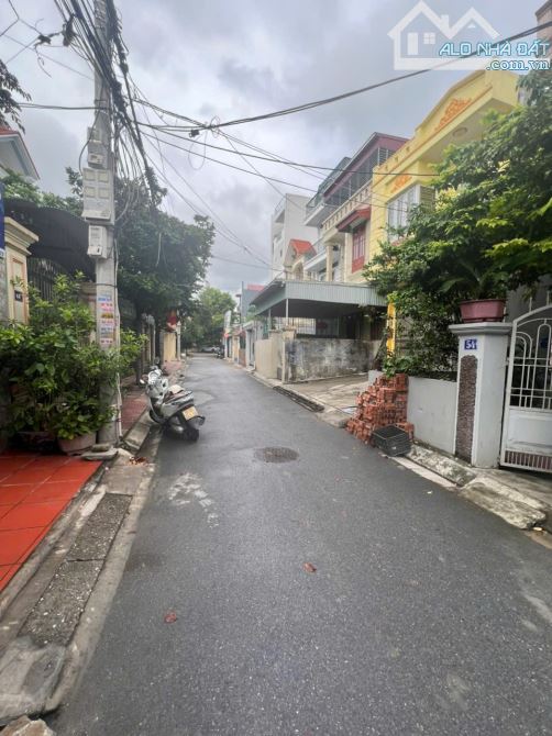 Bán lô đất mặt ngõ Nguyễn Văn Hới ngõ oto thông sang TĐC Sao Sáng - DT 110m - MT4,55m