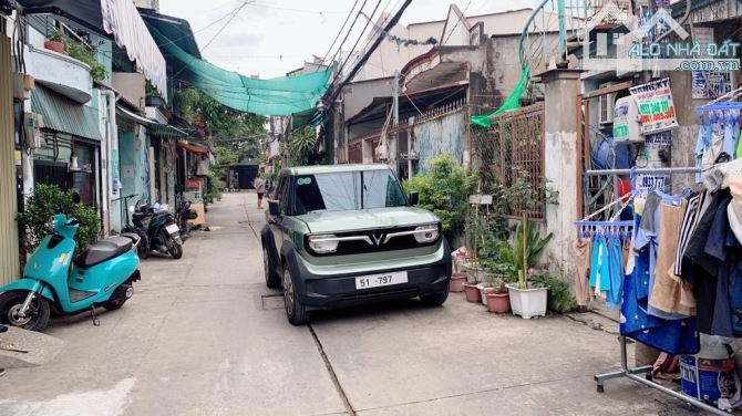 Bán nhà ngay Lê Trọng Tấn, Bình Tân, 56m thổ cư, ô tô ngủ trong nhà, chỉ 3.X tỷ