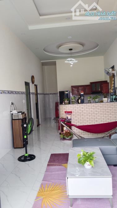 NHÀ MỚI 207M2 CÓ THỔ CƯ, SƠN ĐÔNG TP BẾN TRE XE 16 CHỔ TỚI NHÀ