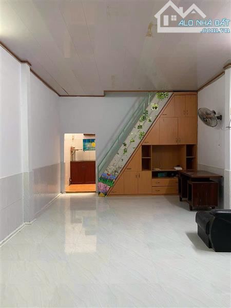 🏡 Bán Nhà Tân Sơn Nhì – 34m² – 2 Tầng Đẹp – Sổ Vuông – Giá Sốc 3.2 Tỷ