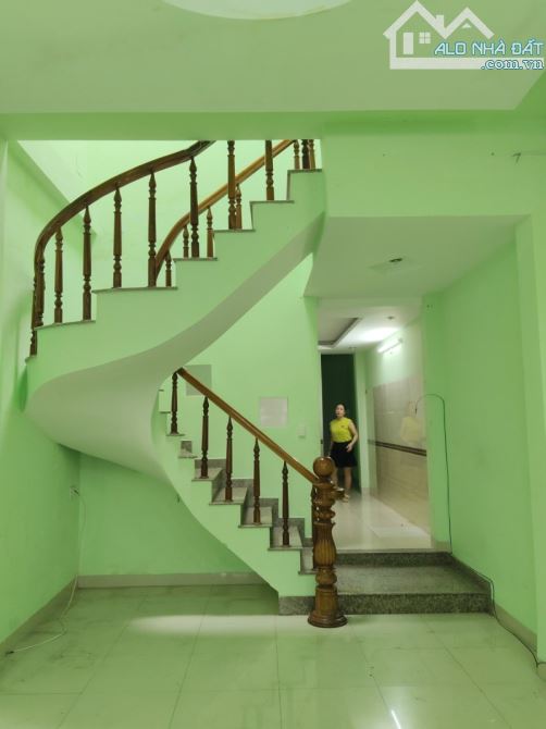# Nhà Kiệt Ô tô thông, thẳng tắp Hoàng Diệu, 81m2, 2 tầng cứng cáp, 4.xx tỷ