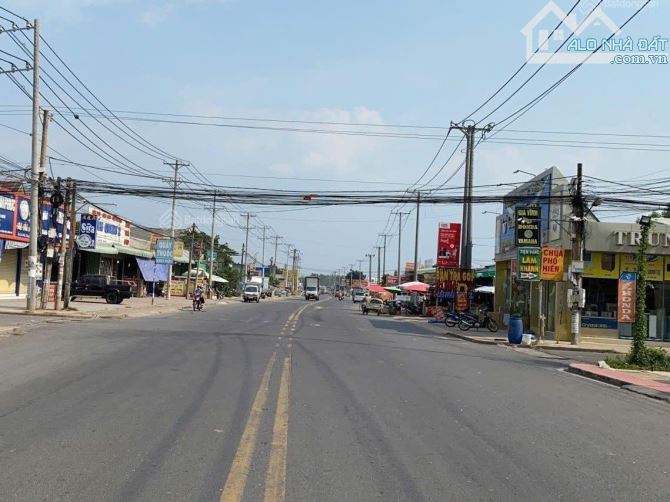 Bán lô 100m2 mặt tiền rộng cực đẹp ngay cầu Cát Lái-Sổ sẵn chỉ 1 tỷ6