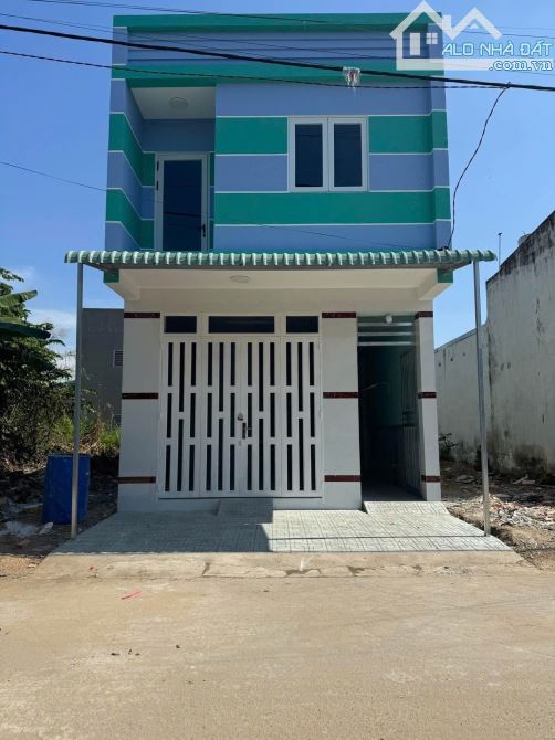 BÁN DÃY TRỌ 4 PHÒNG + NHÀ 1 LẦU MẶT TIỀN TRƯỚC SỔ RIÊNG 1ty200tr