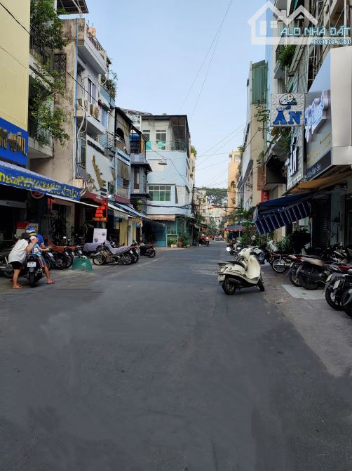 QUẬN 3, HẺM XE HƠI 9M, 100M2, 2 TẦNG 25 TỶ THƯƠNG LƯỢNG.