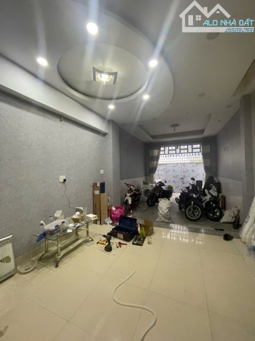 Bán nhà Lê Văn Sỹ Q3, CHDV dòng tiền ổn định, 5 tầng 62m2