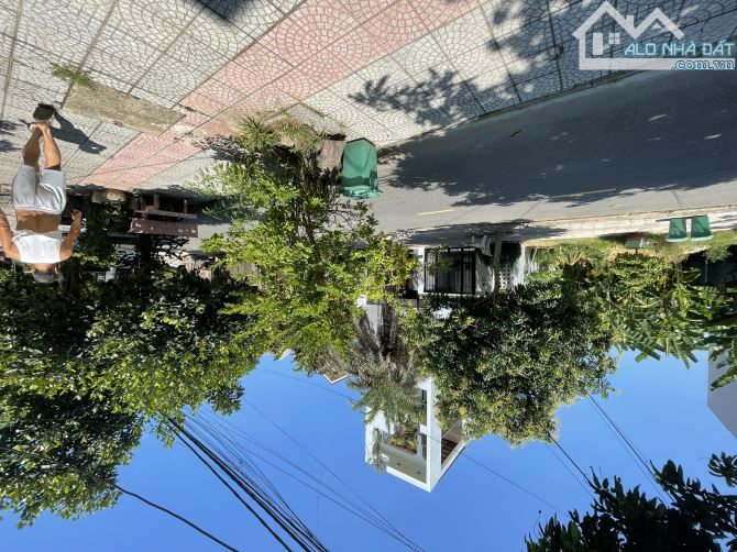 Bán đất đường 10.5m Lê Sỹ - Hoà Xuân