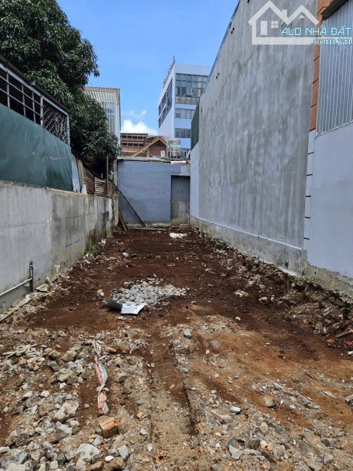 BÁN ĐẤT MẶT TIỀN XUÂN DIỆU. DT: 4,7x18M. GIÁ: 5 TỶ