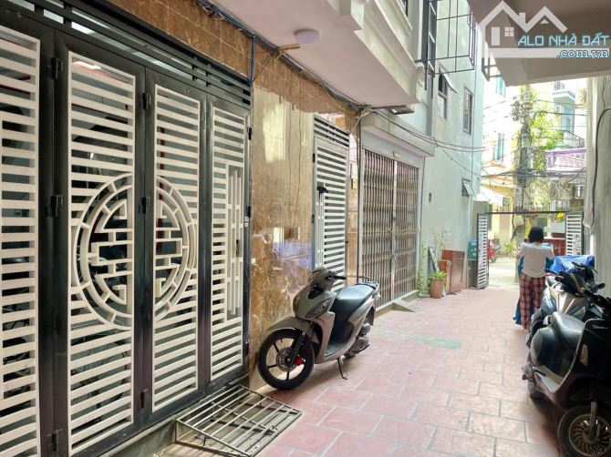 Bán căn hộ dòng tiền Triều Khúc 8 tầng 25 phòng Full nội thất hiện tại kín phòng dòng tiền