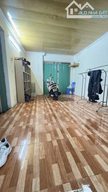 🚀🚀NHÀ VĨNH HƯNG-ĐÔNG THIÊN LÔ GÓC 32m* 3 TẦNG Ô TÔ ĐỖ CỬA GIÁ 2,75 TỶ