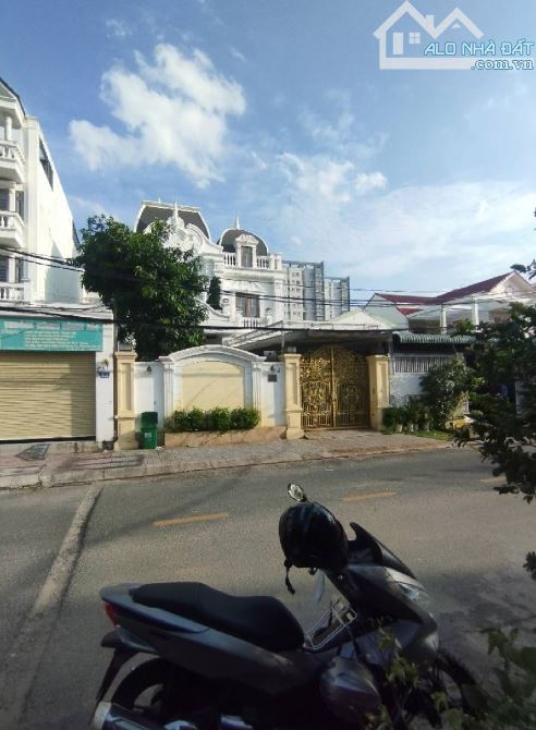 Bán nhà MẶT TIỀN THỚI AN 13. Q12 _ cấp 4 _ 4x19m _ đường 10m _ chỉ 4ty800
