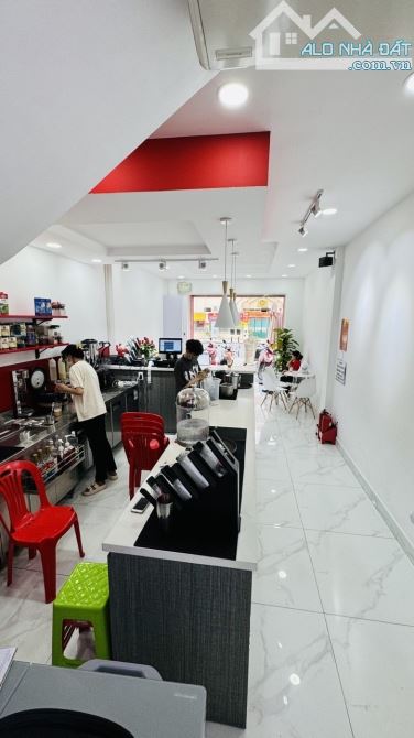 Trần Hưng Đạo quan 5 64m2 5 tầng giá chỉ nhỉnh 28 tỷ