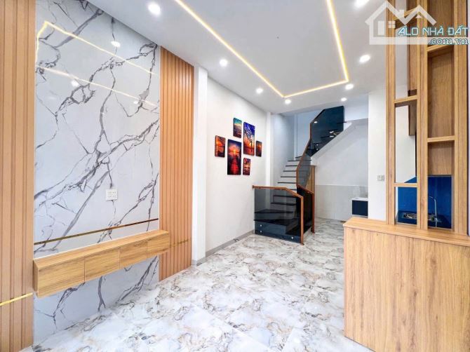 NẮM CHÍNH CHỦ BÁN NHÀ 2 TẦNG HẺM 208 CÁCH MẠNG THÁNG 8