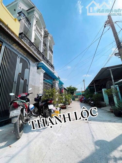 THẠNH LỘC NHÀ MỚI TẶNG FULL NỘI THẤT 💚 1 CẶP SONG SINH CHO KHÁCH DỂ CHỌN 💛 NGAY CẦU RẠCH