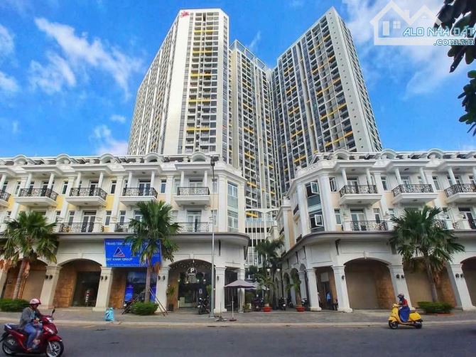 Bán cc cao cấp The Pegasuite Q8 SỔ HỒNG+Full nội thất 2pn 2wc 68m2 -3 tỷ950
