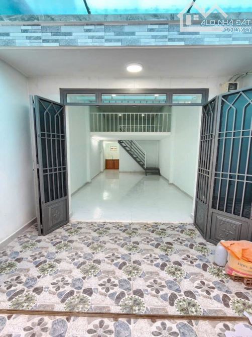 Nhà Vuông 2 tầng Hẻm Ôtô 33m2 – Phan Văn Hùm Q12