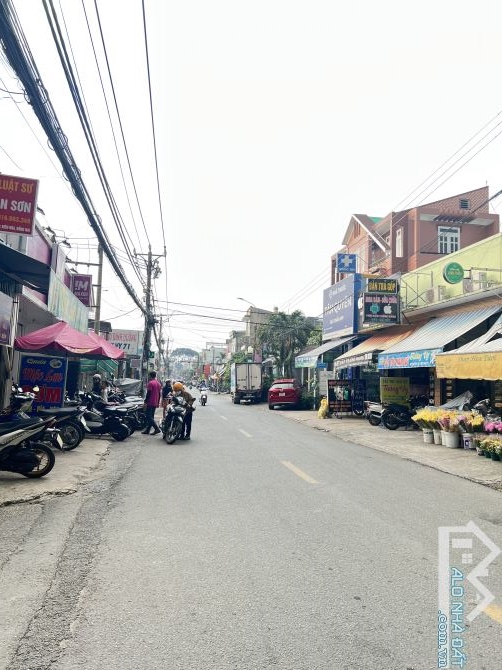 Bán đất mặt tiền chợ, đường Lý Văn Sâm, p.Tam Hiệp. Sổ thổ cư 5x28m 9,8 tỷ vị trí đẹp