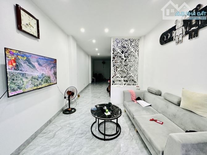 Bán nhà khu B Đại Học Mỏ 36m2, 2T, 2 mặt ngõ, pháp lý rõ ràng