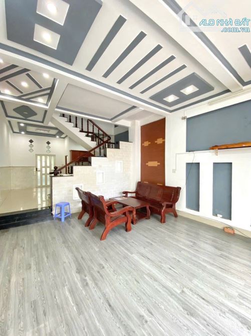 NẮM CHÍNH CHỦ BÁN NHÀ 2 TẦNG MẶT TIỀN NGÔ THÌ NHẬM