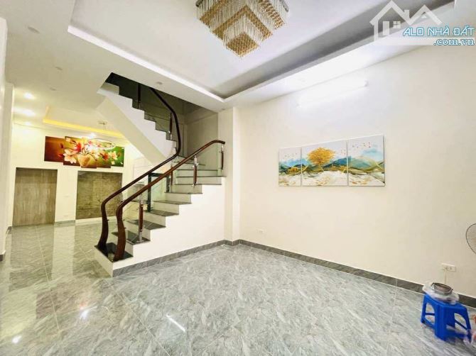 PHÂN LÔ QUÂN ĐỘI - ÔTÔ TRÁNH - 2 THOÁNG TRƯỚC SAU - DÂN XÂY -  60M2 X 4T - MT 4.5
