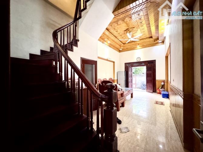 Bán nhà Cổ Nhuế, 36m-5tầng, Mt 5.8m, nhà đẹp keeng, full nội thất, ô tô đỗ cửa
