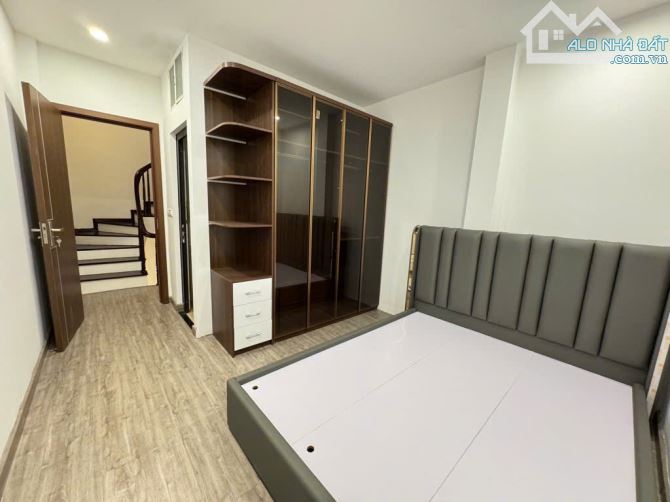 Bán nhà trung tâm Đống Đa – Thịnh Hào Hàng Bột, gần phố Tôn Đức Thắng – 105m² x 4 tầng – g