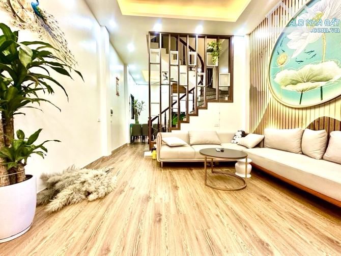 NHÀ ĐẸP - FULL NỘI THẤT - DIỆN TÍCH RỘNG -ĐỦ CÔNG NĂNG - GÀN CHỢ DÂN SINH - GẦNTRƯỜNG