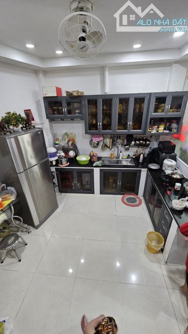 Quận 11 Bình Thới nhà dệp 4 tầng sổ vuông chỉ 5 tỷ hơn...