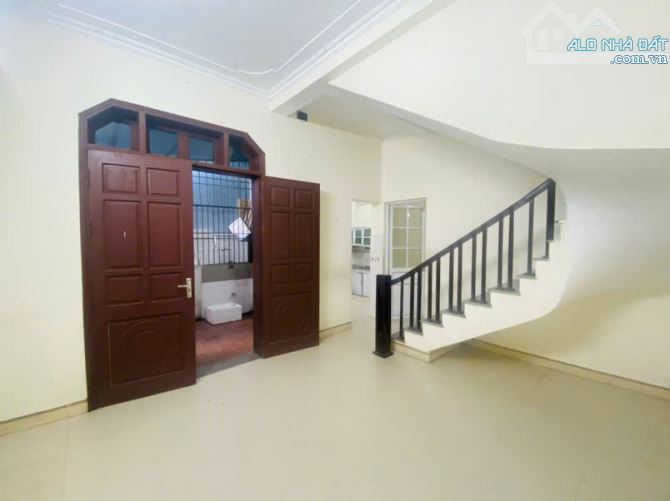 THẠCH BÀN LONG BIÊN – 66M – 3 TẦNG – 7,15 TỶ – Ô TÔ ĐỖ GẦN