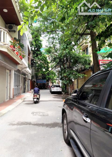 BÁN NHÀ ĐỐNG ĐA 61m2 × 6T THANG MÁY. GARA Ô TÔ, PHÂN LÔ 2 Ô TÔ TRÁNH TRƯỚC NHÀ.