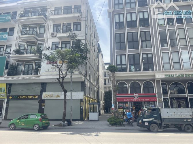 BÁN NHÀ LK HẢI NGÂN DT 50M2. PHÂN LÔ,VỈA HÈ 2 Ô TÔ.CÓ NGÕ SAU THOÁNG.GIÁ 15.6 TỶ