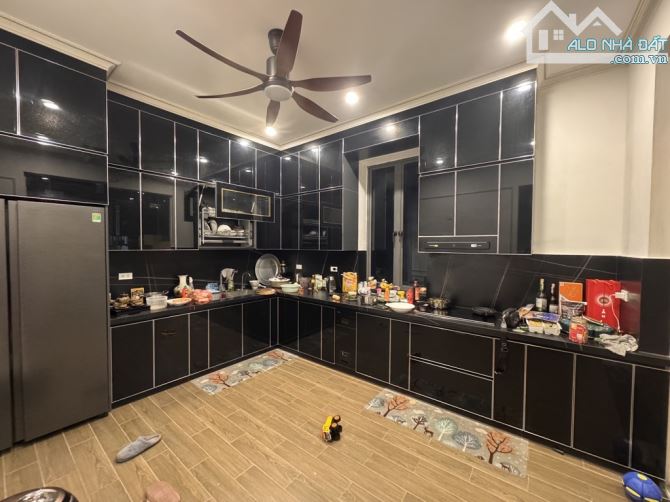 Bán nhà phố Chu Huy Mân, 83m2- 3 tầng- mt7.5m- 10 tỷ hơn, gần Nguyễn Văn Linh - 4