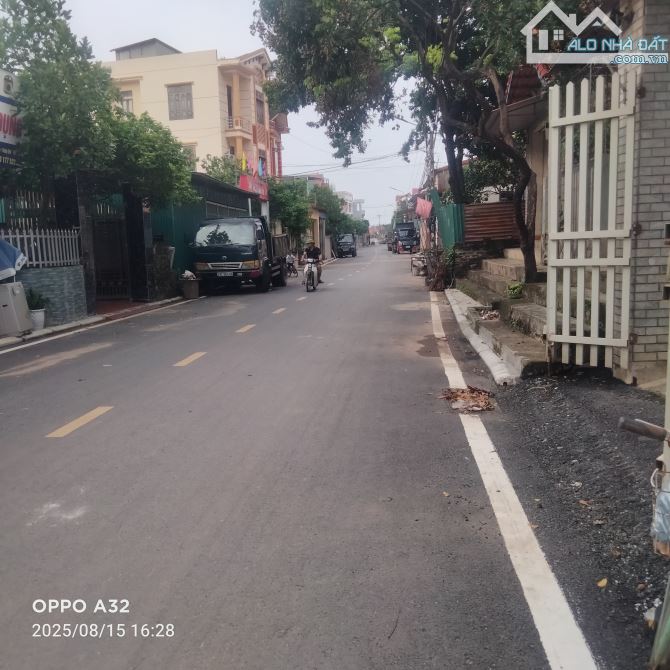 B.AN ĐẤT VÂN NỘI DIỆN TÍCH 40M.MT 4M6.GIÁ 2TY7