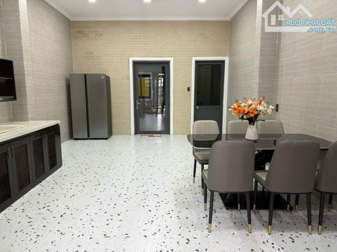 CHUYỂN NƠI Ở CẦN BÁN ĐẤT VÀ NHÀ MỚI 121M2, MẶT ĐƯỜNG NHỰA 5M, SỔ RIÊNG - GIÁ TL CHÍNH CHỦ