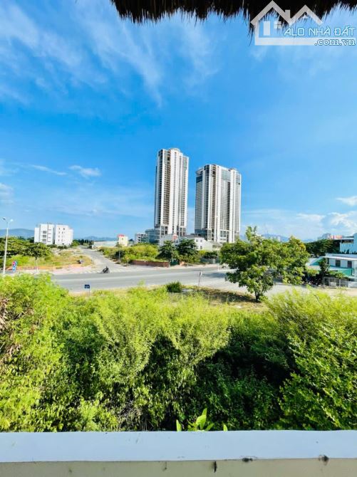 BÁN ĐẤT LÔ GÓC ĐƯỜNG LỚN RỘNG 20M, GẦN BIỂN,GÓC MẶT ĐƯỜNG LÝ THÁI TỔ, NHA TRANG, KHÁNH HÒA