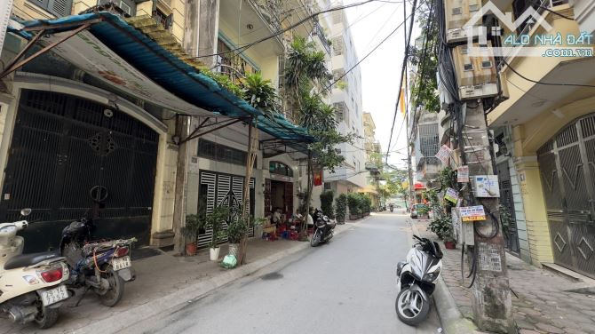 Bán nhà phân lô phố Kim Đồng – 50m² – 3 tầng – MT 4m - Vỉa hè - Ô tô – Giá 13.7 tỷ